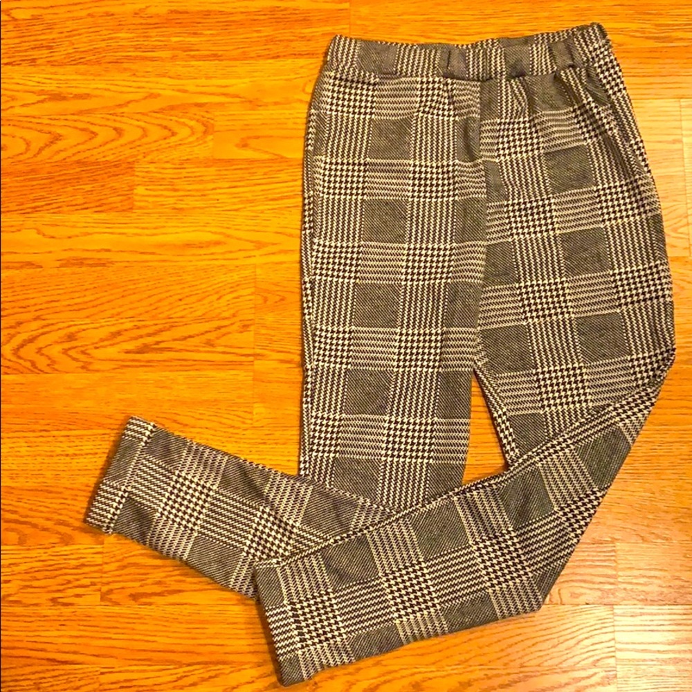 In style Plain Pants